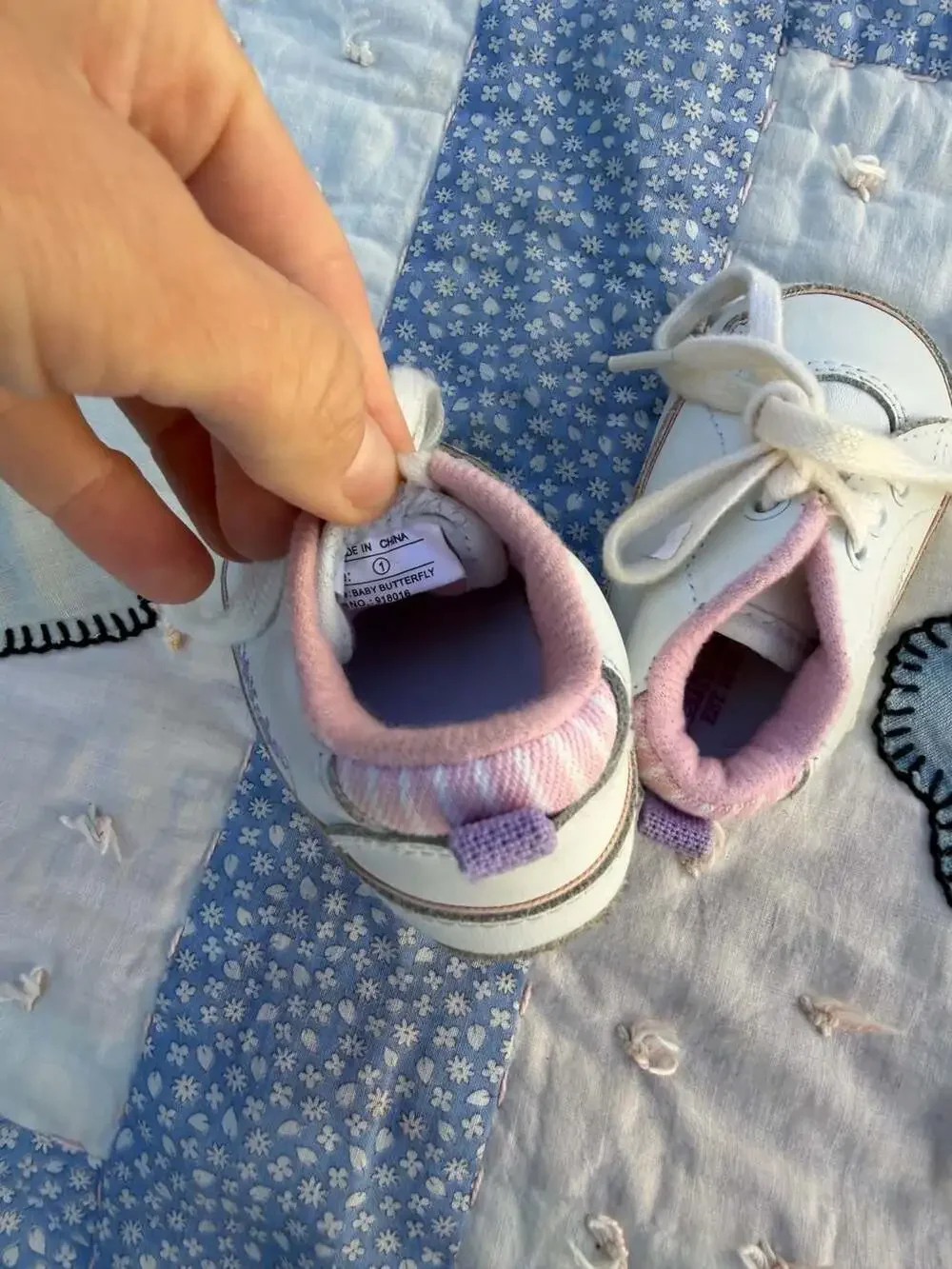 OshKosh B'gosh Baby Butterfly White Crib Shoes